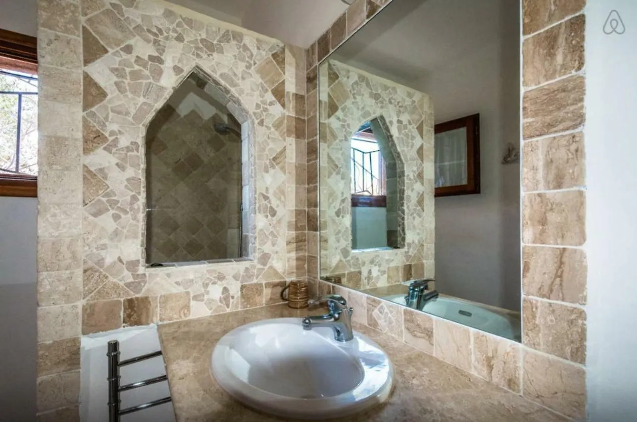 Seaview Apartment Porto Pozzo 0*,  İtalya